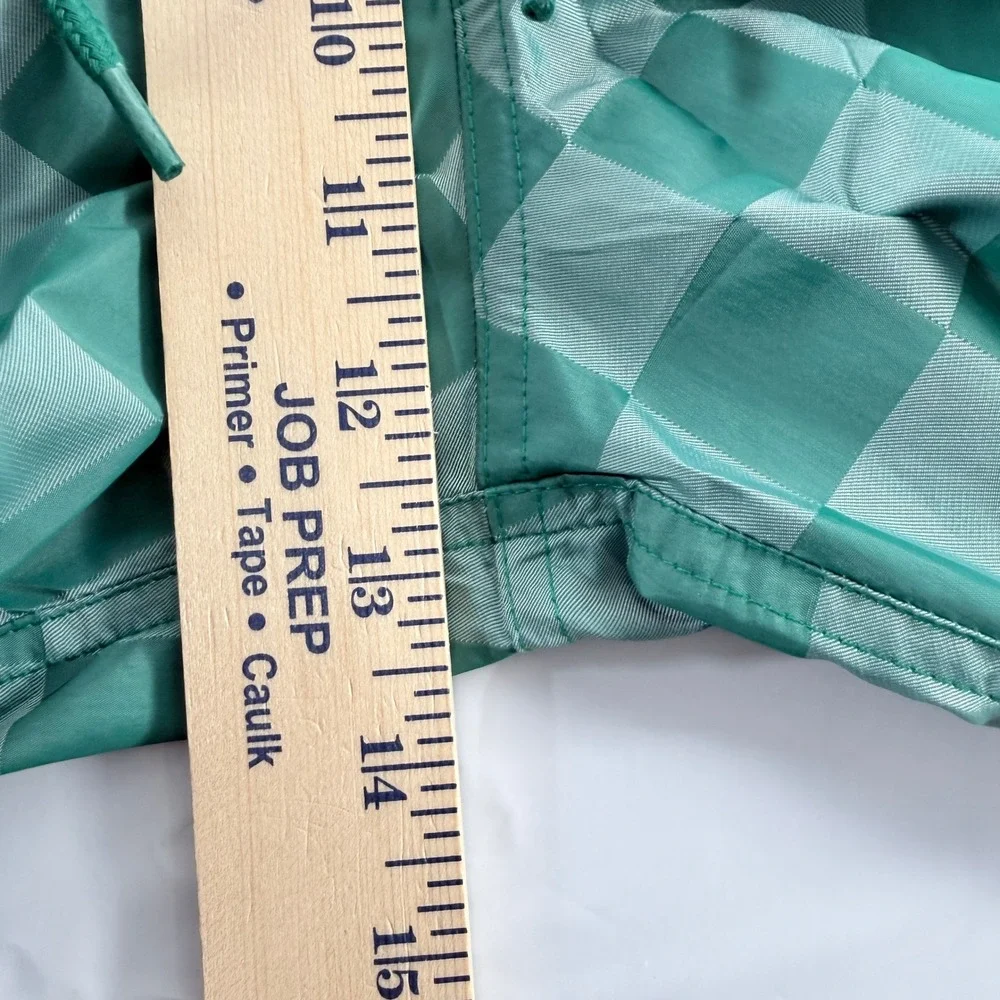 Nike Men's Club Flow Checkered Nylon Shorts Malachite Green‎ Size S FN3098-365